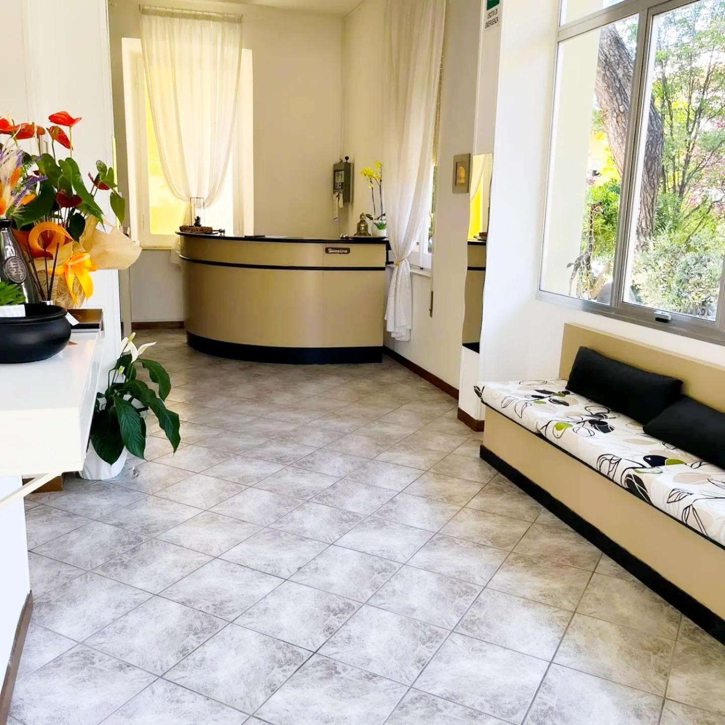 Hotel Villa Pozzi Cattolica Esterno foto